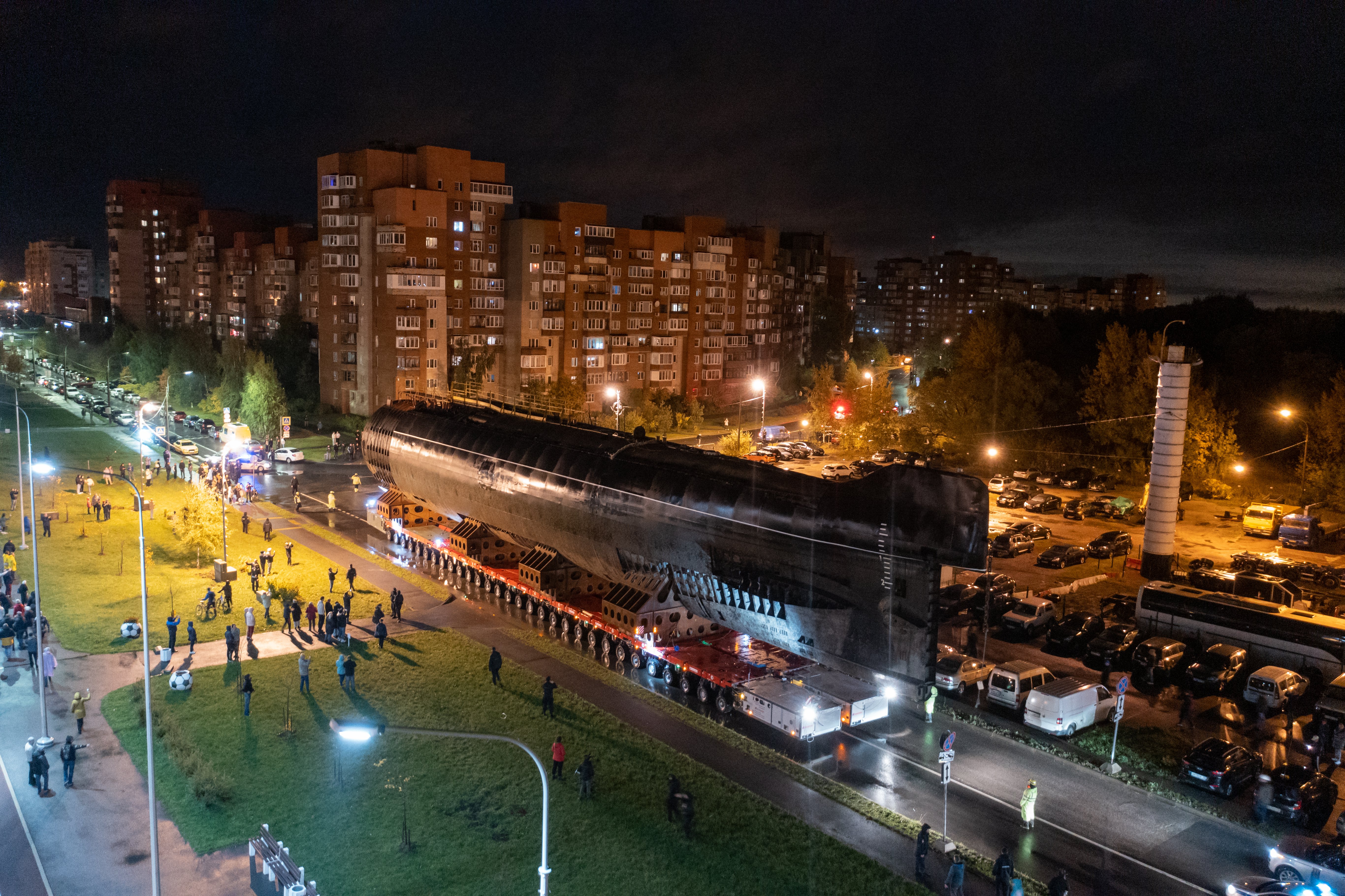 В Кронштадте прошла сложнейшая операция по транспортировке легендарного  атомохода «Ленинский комсомол» | Кронштадт